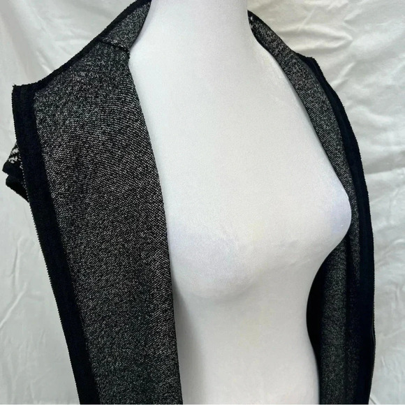 Armani Collezioni long sleeveless zip-up herringbone ombré cardigan. - Picture 7 of 10